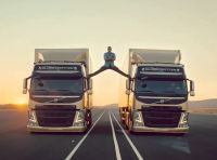 “The Epic Split” il nuovo video di Volvo Trucks con Jean Claude Van Damme