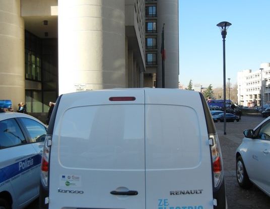 76 veicoli elettrici Renault alla Regione Emilia Romagna - Foto 5 di 23