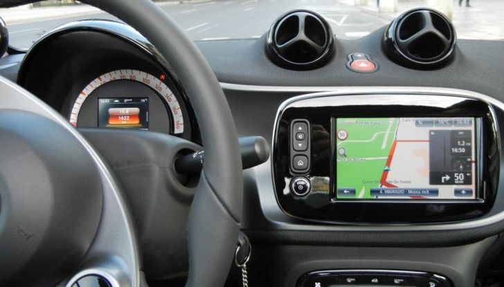 Nuova Smart Fortwo Cabrio: il nostro test drive - Foto 17 di 44