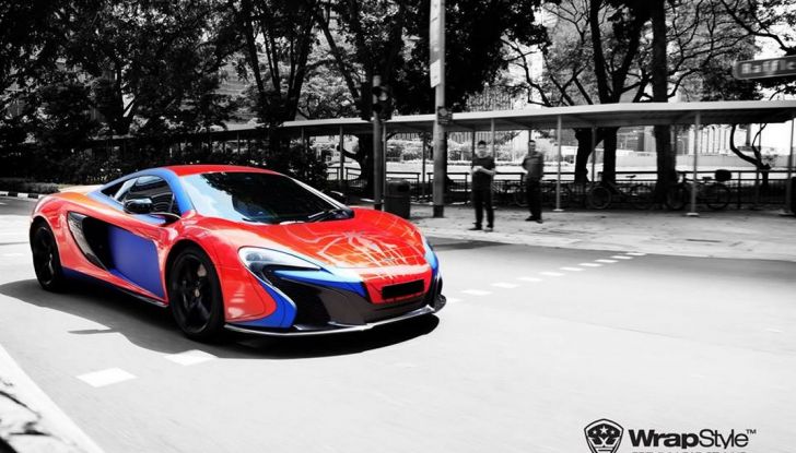 McLaren 650S in versione Spider Man - Foto 1 di 11