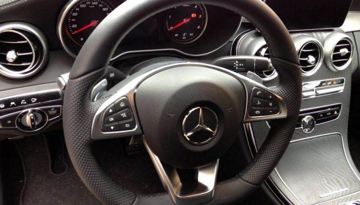 Mercedes Classe C Coupé, prova su strada e caratteristiche tecniche - Foto 6 di 10
