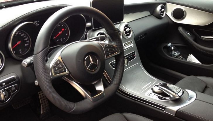 Mercedes Classe C Coupé, prova su strada e caratteristiche tecniche - Foto 7 di 10