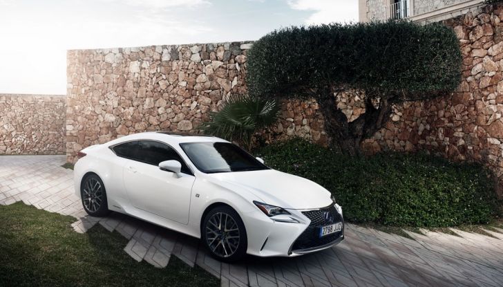 Lexus RC Hybrid pronta al lancio - Foto 1 di 12
