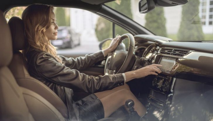ds3 restyling parigi 2016 entertainment touch screen