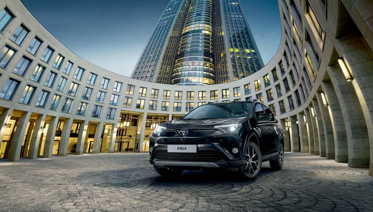 Toyota Hybrid: provale con Infomotori e vinci un weekend con un selfie! - Foto 1 di 21