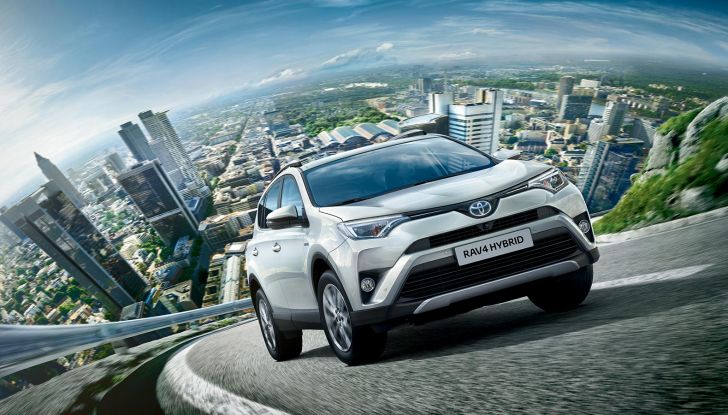 Toyota Hybrid: provale con Infomotori e vinci un weekend con un selfie! - Foto 7 di 21