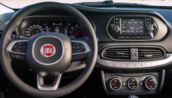 Fiat Tipo due volumi, plancia.