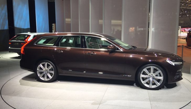 Volvo V90, le prime immagini rubate in attesa del debutto ufficiale - Foto 3 di 9