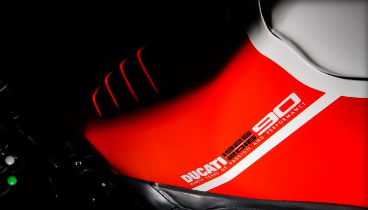 Ducati Desmosedici GP: Tutte le foto in HD del Ducati Team 2016 - Foto 10 di 24