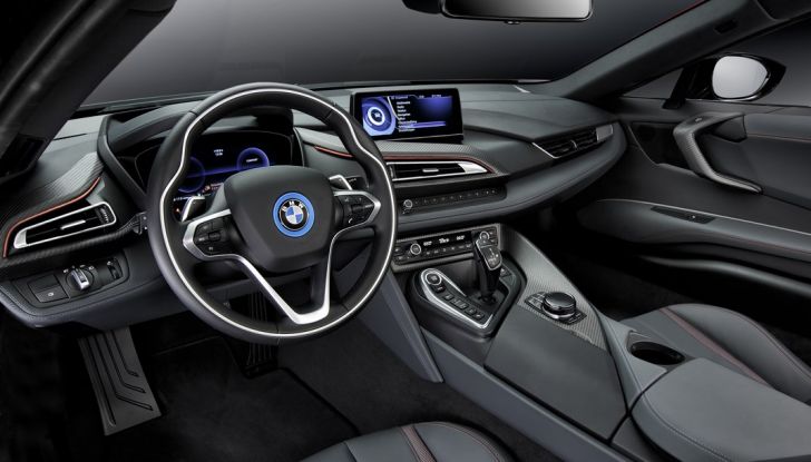 BMW i8 Protonic Red Edition interno