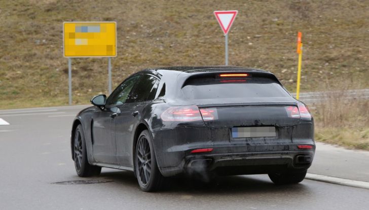Porsche Panamera Shooting Brake prime immagini spia della nuova station wagon - Foto 15 di 25