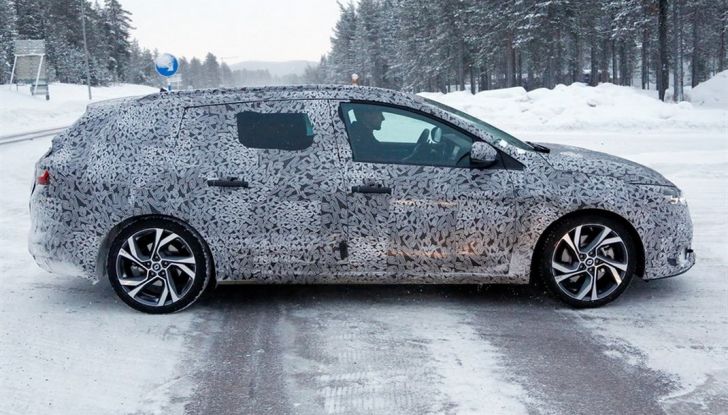 Renault Megane Sport Tourer, arriva la variante station wagon - Foto 4 di 8