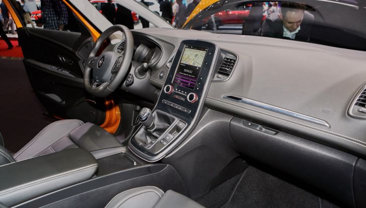 Nuova Renault Scenic: presentazione ufficiale e primi dati tecnici - Foto 15 di 29