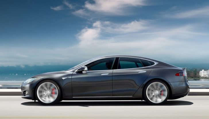 Supercharger Tesla, no all’utilizzo commerciale - Foto 10 di 10