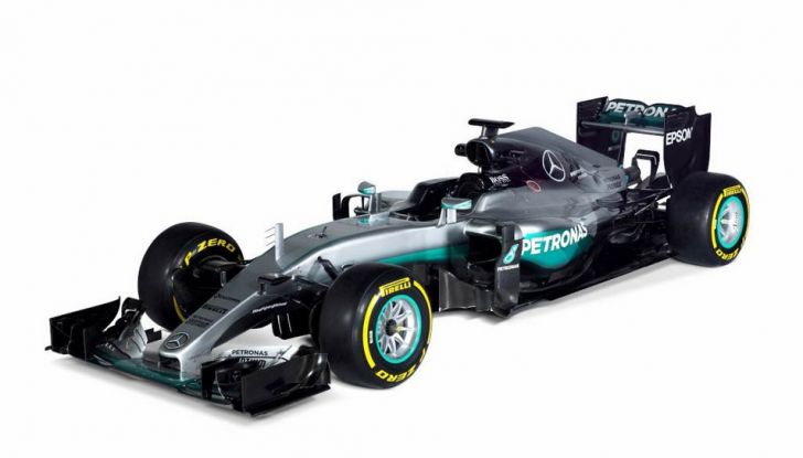 F1 2016: arriva la nuova Mercedes W07 ed è sfida con la Ferrari a Montmelò - Foto 8 di 13