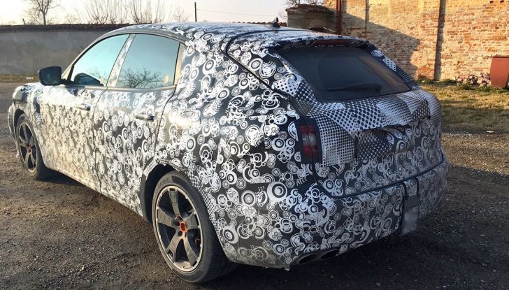 Maserati Levante, le foto spia degli ultimi test su strada - Foto 6 di 10