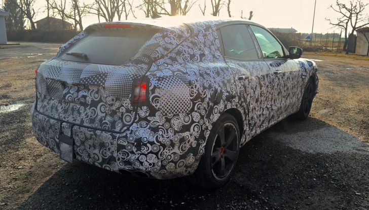 Maserati Levante, le foto spia degli ultimi test su strada - Foto 8 di 10
