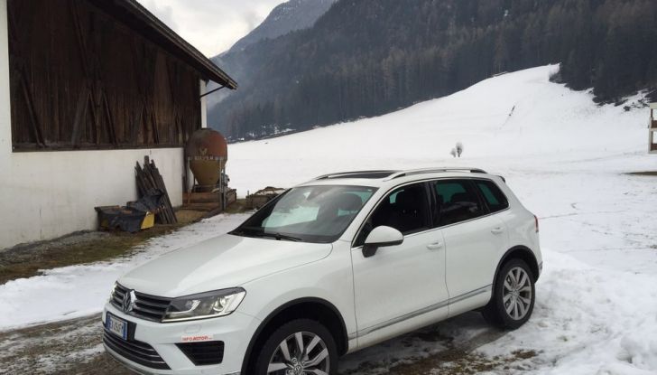Volkswagen Touareg 3.0 Tdi 262 CV BMT Tiptronic prova su strada e prezzi - Foto 19 di 33