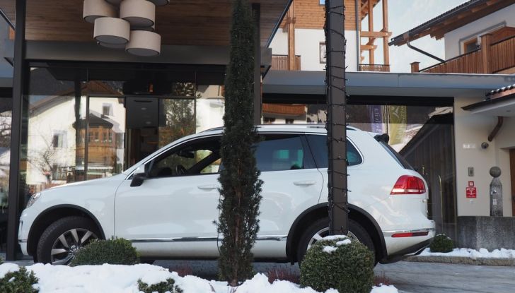 Volkswagen Touareg 3.0 Tdi 262 CV BMT Tiptronic prova su strada e prezzi - Foto 21 di 33