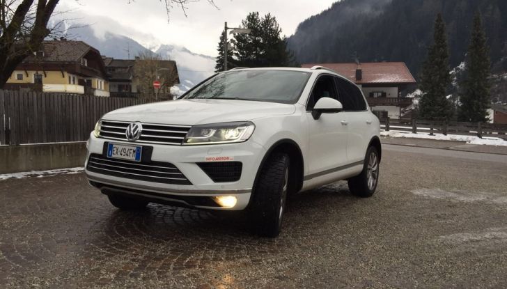 Volkswagen Touareg 3.0 Tdi 262 CV BMT Tiptronic prova su strada e prezzi - Foto 28 di 33