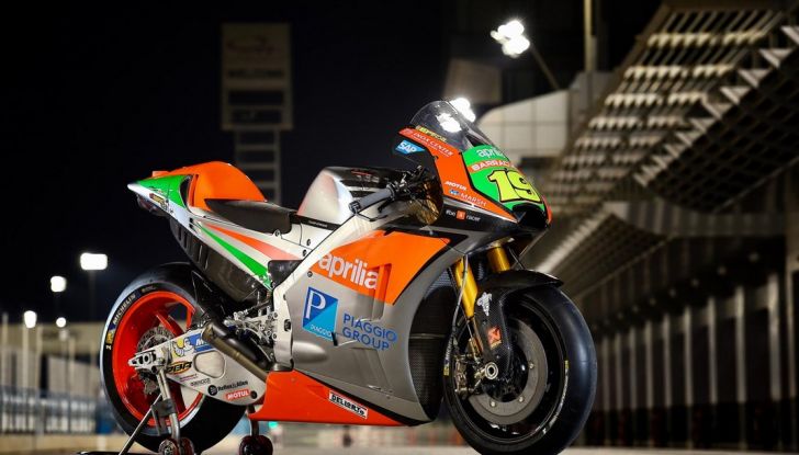 La presentazione ufficiale dell’Aprilia RS-GP della MotoGP 2016 - Foto 12 di 20