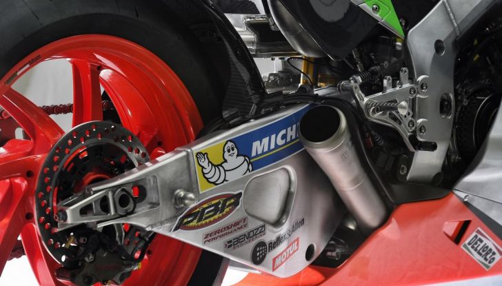 La presentazione ufficiale dell’Aprilia RS-GP della MotoGP 2016 - Foto 5 di 20