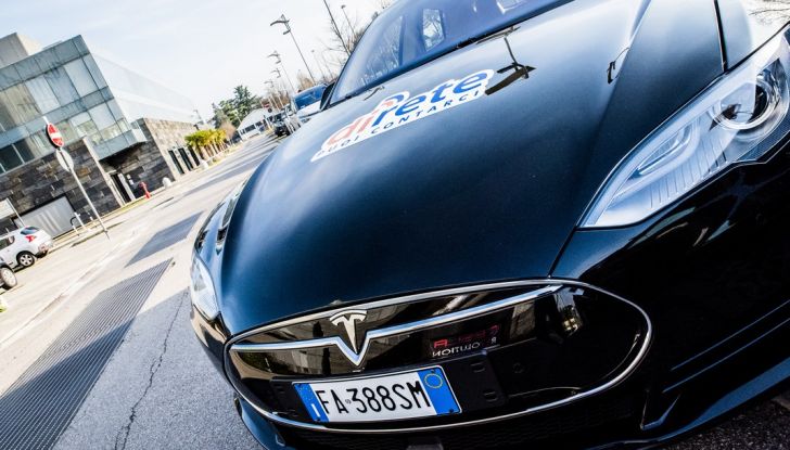 Tesla Revolution 2018: le elettriche di Musk riunite a Torino - Foto 3 di 30