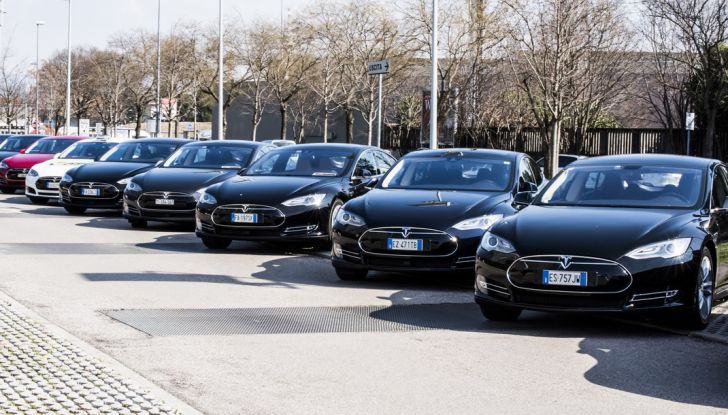 Tesla Revolution 2018: le elettriche di Musk riunite a Torino - Foto 8 di 30