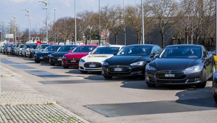 Tesla Revolution 2018: le elettriche di Musk riunite a Torino - Foto 9 di 30