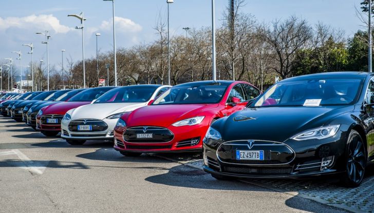 Tesla Revolution 2018: le elettriche di Musk riunite a Torino - Foto 5 di 30