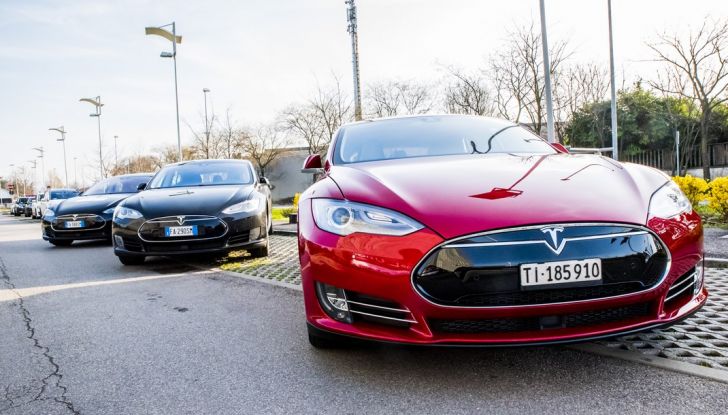 Tesla Revolution 2018: le elettriche di Musk riunite a Torino - Foto 2 di 30