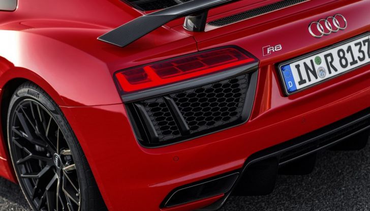 Audi R8 V10 plus dettaglio fanale