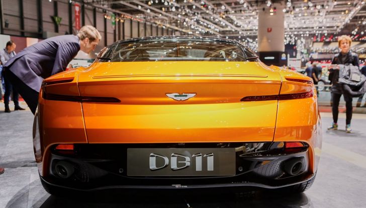 Aston Martin DB11 al Salone di Ginevra - Foto 12 di 30