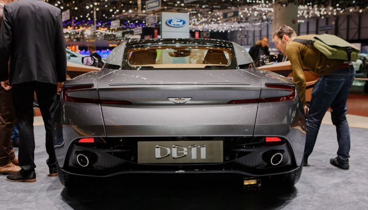 Aston Martin DB11 al Salone di Ginevra - Foto 21 di 30