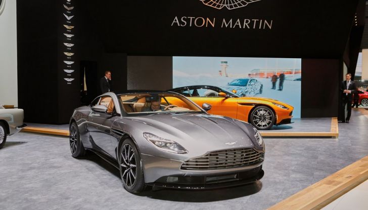 Aston Martin DB11 al Salone di Ginevra - Foto 19 di 30