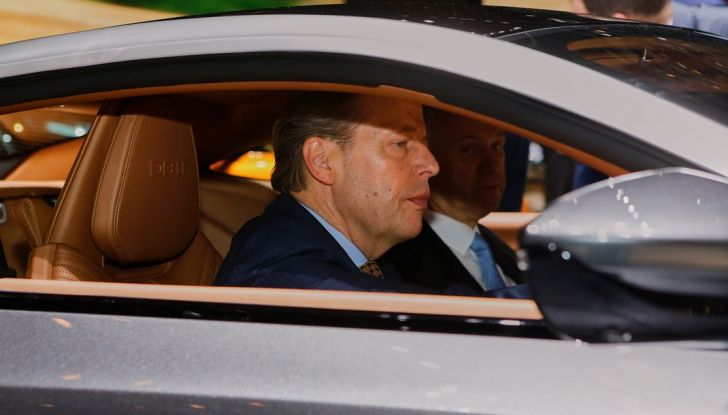 Aston Martin DB11 al Salone di Ginevra - Foto 26 di 30