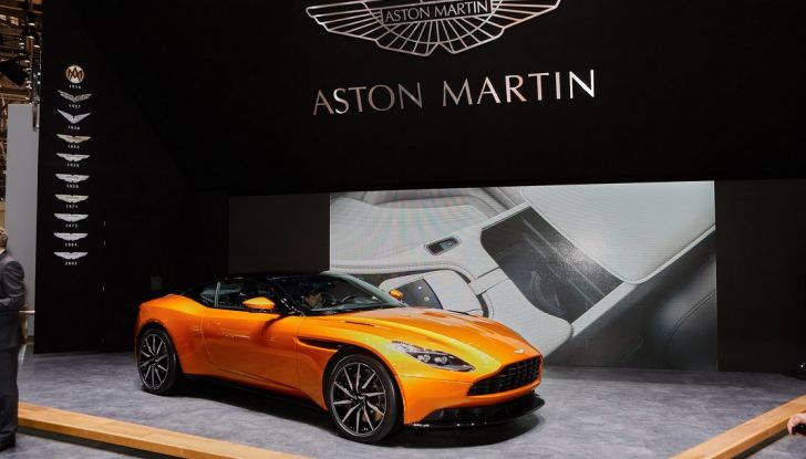 Aston Martin DB11 al Salone di Ginevra - Foto 7 di 30