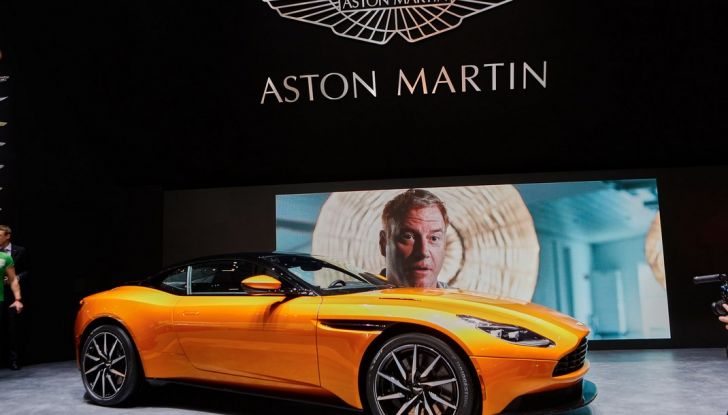 Aston Martin DB11 al Salone di Ginevra - Foto 9 di 30