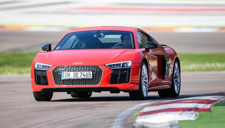 Audi R8 Plus 2016, la prova ad Imola: Il V10 da 610CV - Foto 5 di 45