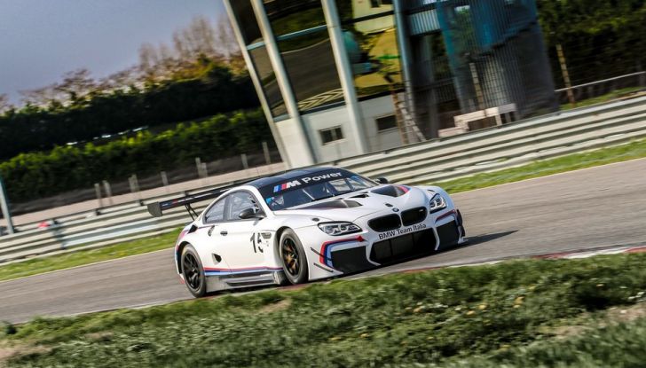 BMW Team Italia scende in pista con la M6 GT3 (24)