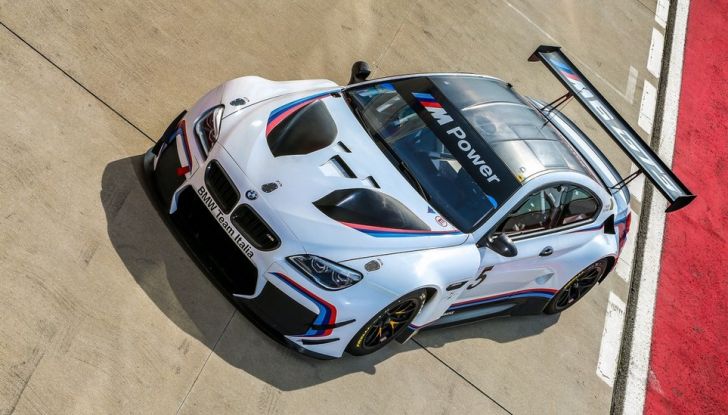 BMW Team Italia scende in pista con la M6 GT3 (42)