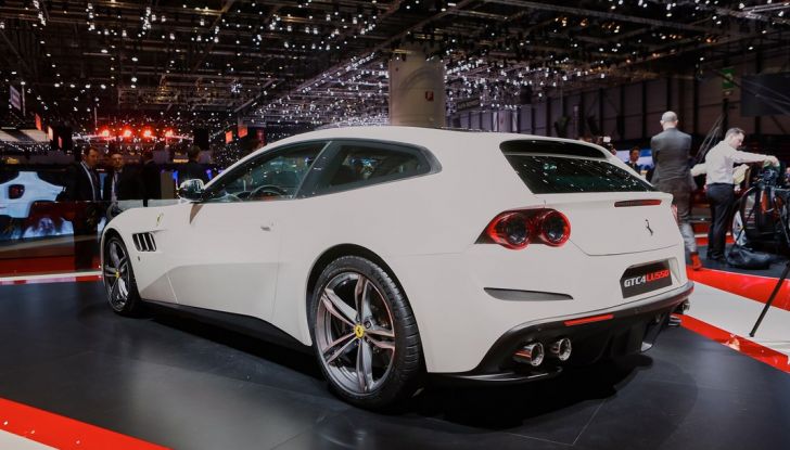Ferrari GTC4 Lusso live Ginevra 2016