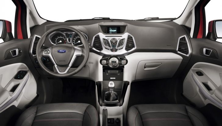 Ford EcoSport il SUV compatto arriva in Europa, interni.