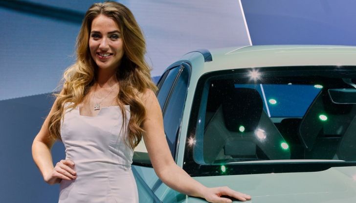 Le ragazze più belle del Salone di Ginevra 2016 - Foto 39 di 43