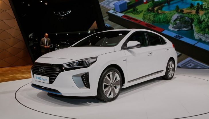 nuova-Hyundai-Ioniq-Plug-in-live-ginevra-2016