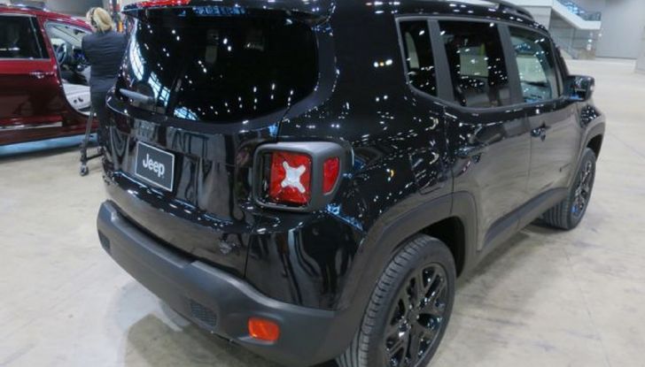 Jeep Renegade Dawn of Justice - Foto 10 di 11