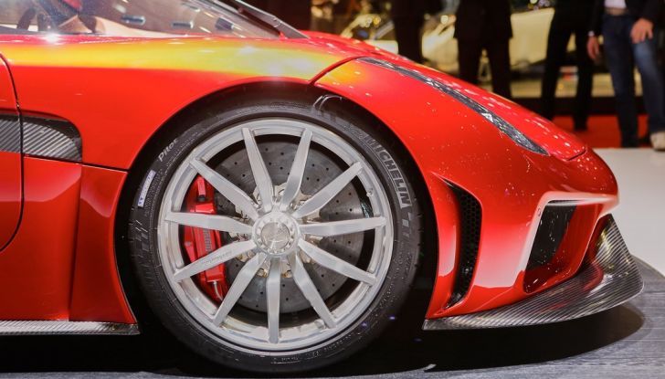 Koenigsegg Regera, sportiva estrema da 1.500 cavalli - Foto 17 di 24
