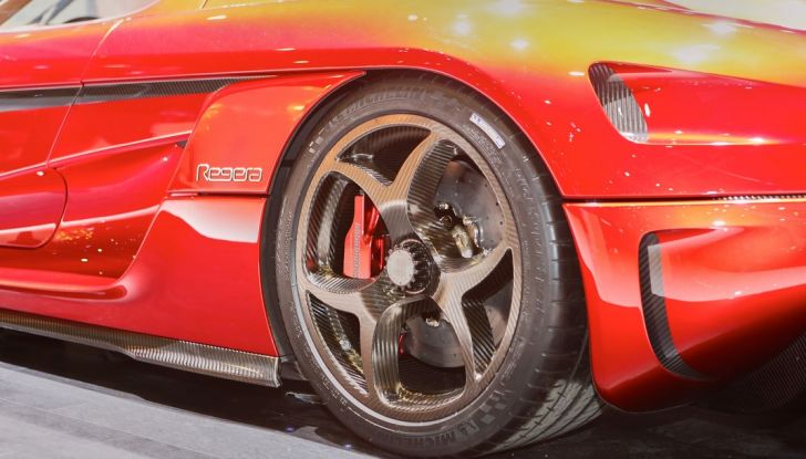 Koenigsegg Regera, sportiva estrema da 1.500 cavalli - Foto 10 di 24