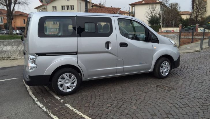 Nissan e-NV200 Combi Bus: la prova su strada dell’elettrico al 100% - Foto 8 di 20