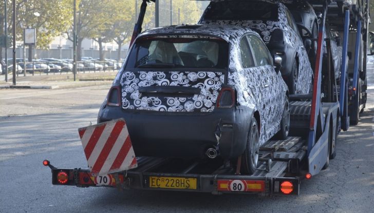 Nuova Abarth 500 spiata durante i test sulla neve